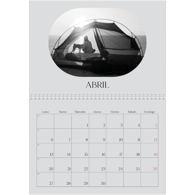 Calendario personalizado doble A4 — Ruta de aventuras [Abril]