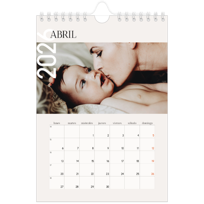Calendario personalizado A5 — Texto superpuesto [Abril]