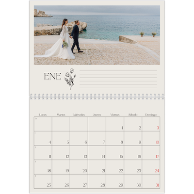 Calendario personalizado doble A4 — Iniciales en flor [Enero]