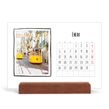 Calendario de mesa con base de madera - apaisado — Momentos en retro