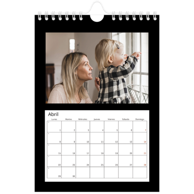 Calendario personalizado A5 — Margen negro [Abril]