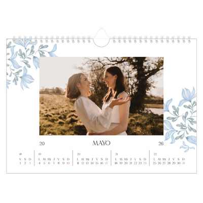 Calendario A4 horizontal — Romance en blanco y azul [portada]
