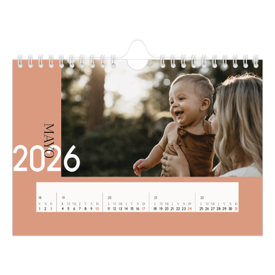 Calendario personalizado A5 — Texto superpuesto [portada]