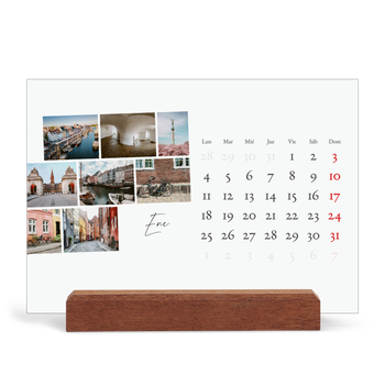 Calendario de mesa con base de madera - apaisado — Descanso de la ciudad