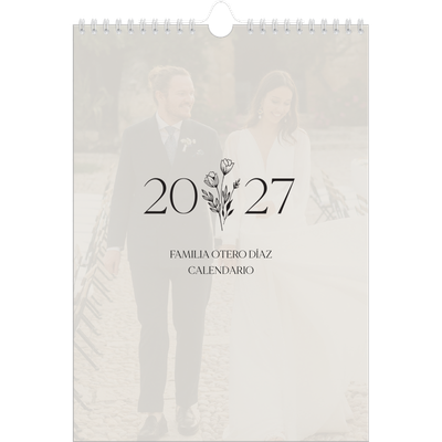 Calendario personalizado A4 — Iniciales en flor [portada]
