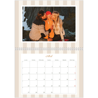 Calendario personalizado doble A4 — Letras y rayas [Abril]