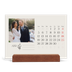 Calendario de mesa con base de madera - apaisado  — Iniciales en flor [Abril]