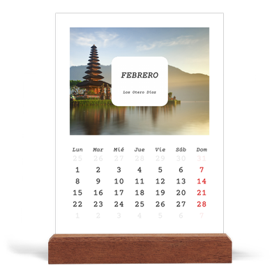 Calendario de mesa con base de madera - vertical  — La historia completa [Febrero]