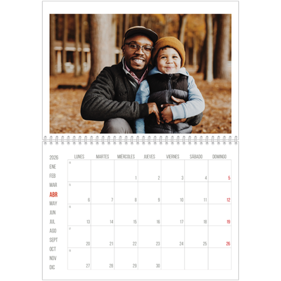 Calendario personalizado doble A4 — Reflejos rojos [Abril]