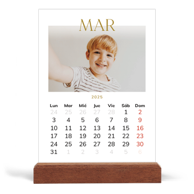Calendario de mesa con base de madera - vertical  — Texto dorado grande [Marzo]